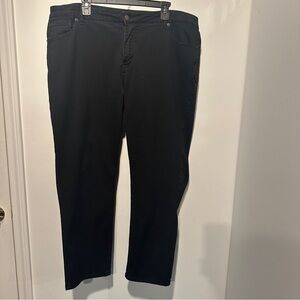 Westport Women's Classic Black Straight Leg Jeans